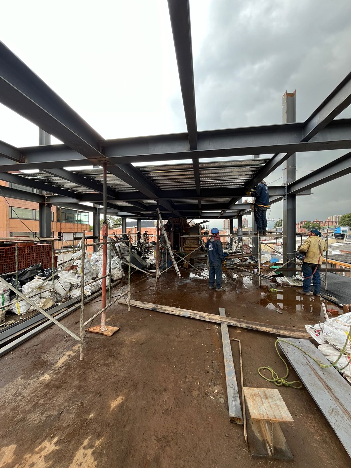 Instalación de Marquesinas y Techos
